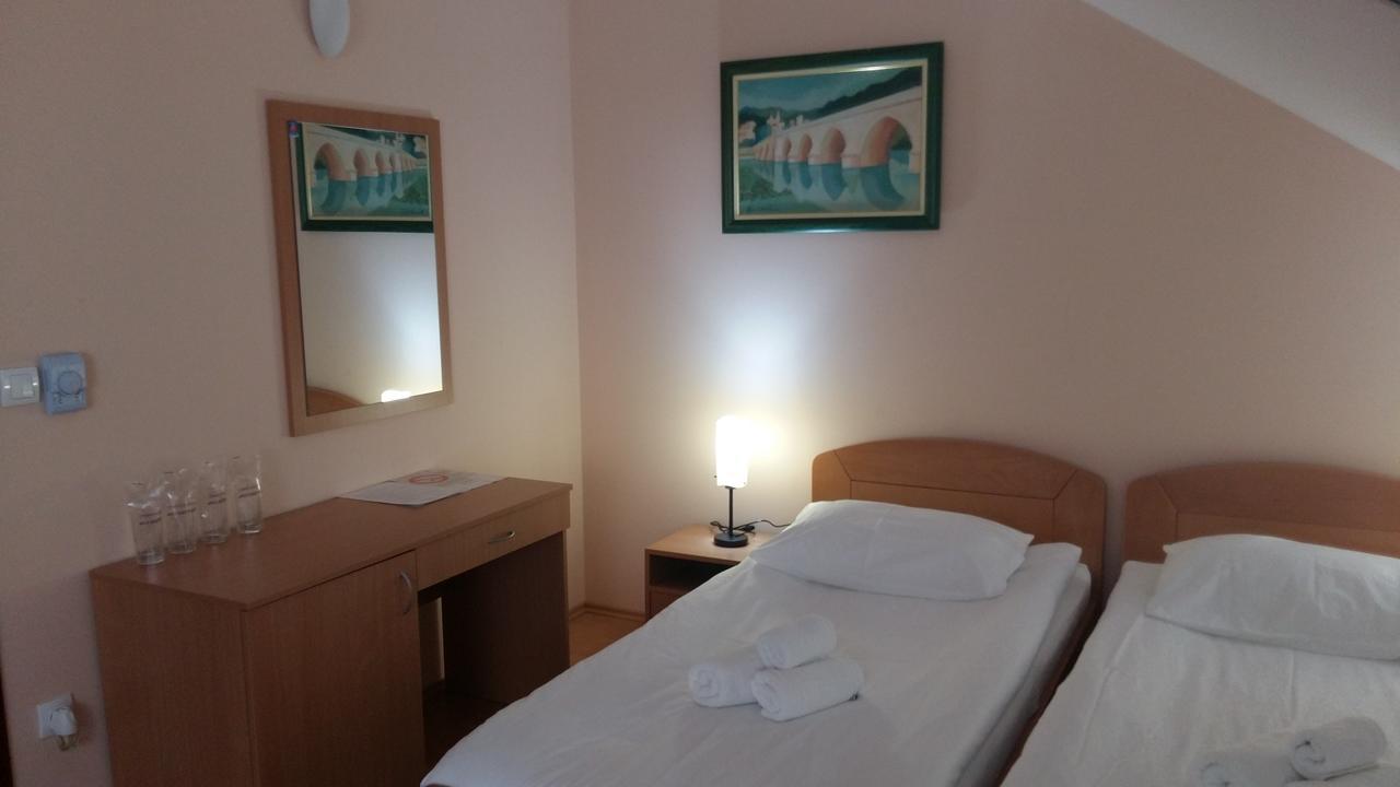 Stari Mlin Hotel Vrsac Exterior foto